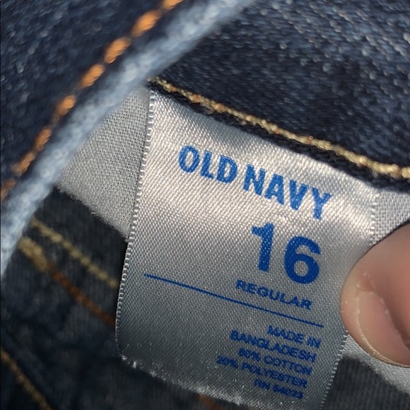 Women’s Old navy shorts - Picture 2 of 3